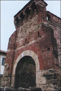 La porta orientale del ponte